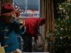 Miś Paddington rozdaje prezenty?